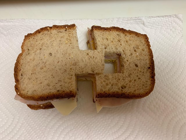 Sandwich cut horizontally